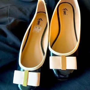 Black Patent Leather Ballet Flats with Cream Bow